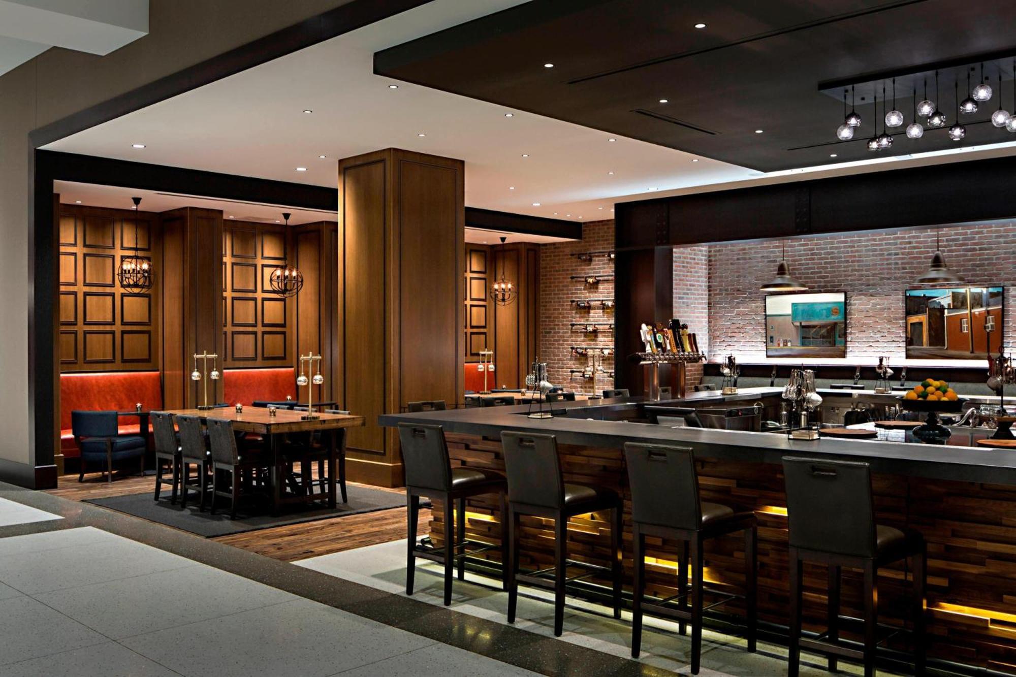 מלון Omaha Marriott Downtown At The Capitol District מראה חיצוני תמונה
